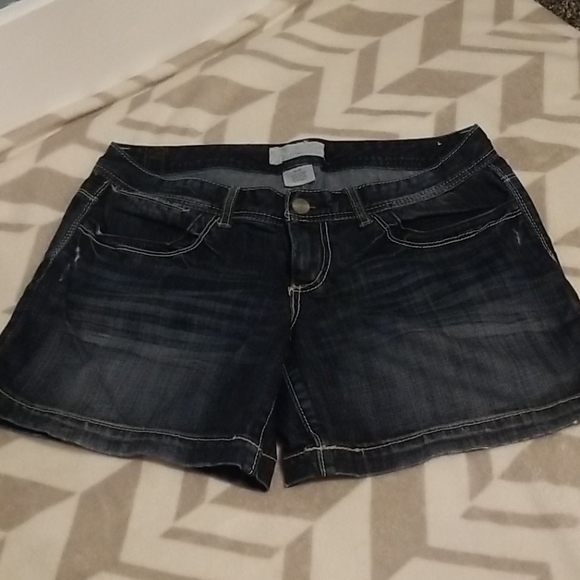 Maurices classy denim shorts. - Picture 1 of 5